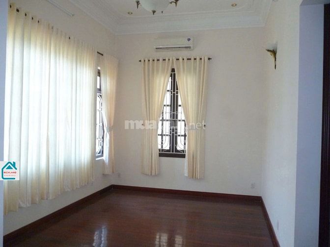 Cho Thuê Biệt Thự Nguyễn Văn Hưởng - Quận 2 - Diện tích: 15m x26m(3L)