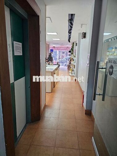 Cho thuê Tầng 1 toà Văn phòng 6 tầng phố Huỳnh Thúc Kháng 65 m2