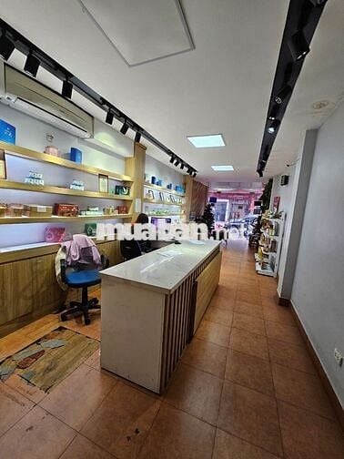 Cho thuê Tầng 1 toà Văn phòng 6 tầng phố Huỳnh Thúc Kháng 65 m2