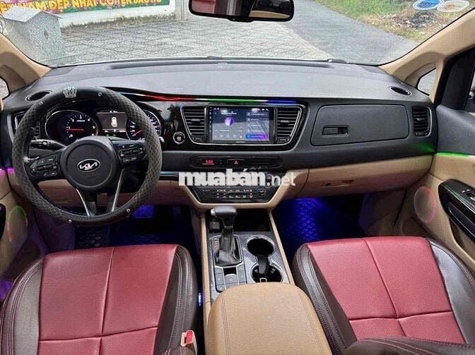 cần bán sedona 2019 1 đời chủ đi ít 2.2std