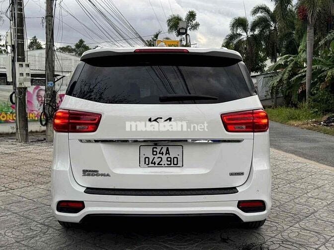 cần bán sedona 2019 1 đời chủ đi ít 2.2std