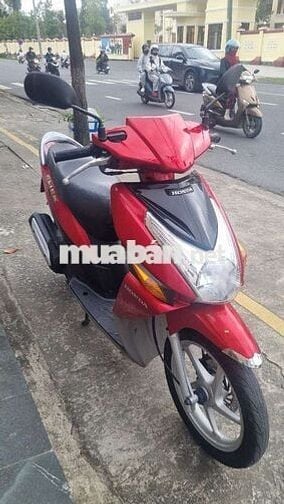 Honda Click màu Đỏ