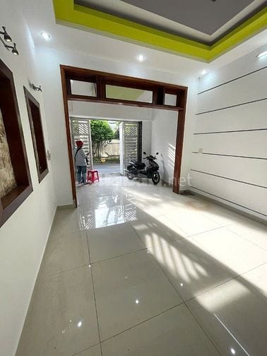 Cho Thuê Nhà HXH Đường Dương Quảng Hàm P5 Ngay C/C Hà Kiều