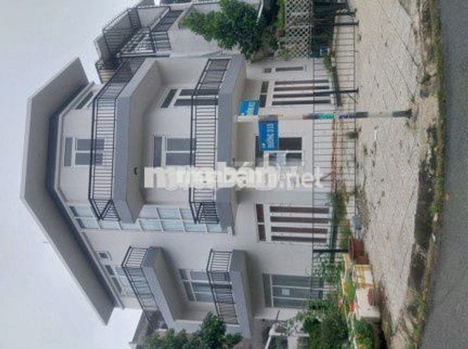 Nhà phố căn góc (9x15m) khu đô thị Phúc An City