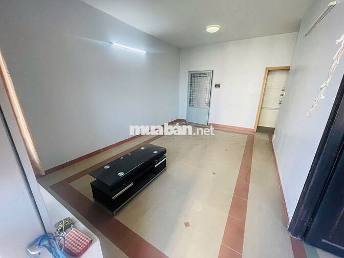 Cho thuê Căn Góc (2 ban công) - lầu 4 - chung cư 312 Lạc Long Quân