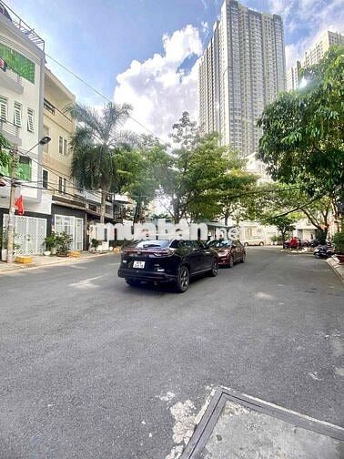 CƯ XÁ HẢI QUÂN KỀ BÊN LANDMARK 81  • 4m ❌ 12.5m ❌ 5 tầng (50m²) 4PN