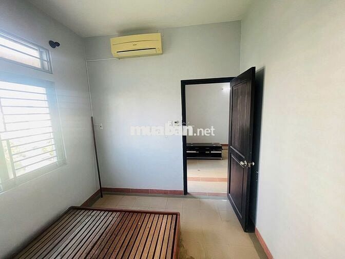 Cho thuê Căn Góc (2 ban công) - lầu 4 - chung cư 312 Lạc Long Quân