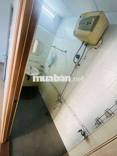 Cho thuê Căn Góc (2 ban công) - lầu 4 - chung cư 312 Lạc Long Quân