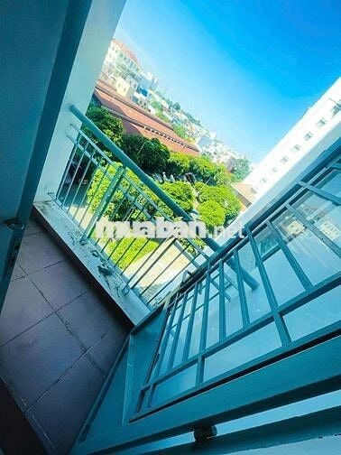 Cho thuê Căn Góc (2 ban công) - lầu 4 - chung cư 312 Lạc Long Quân