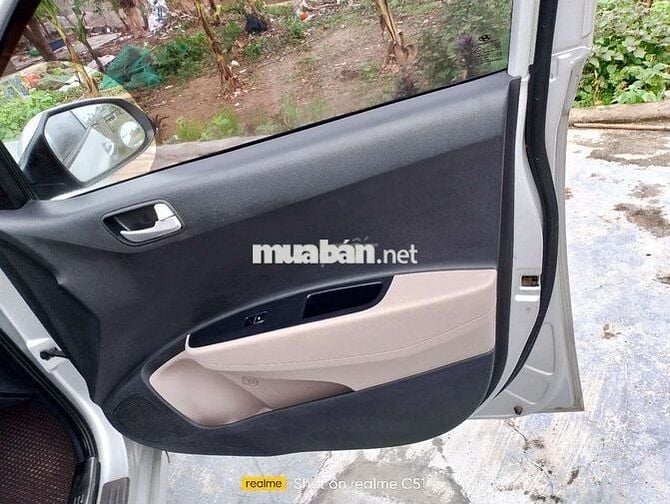 Bán xe i10 bản đủ chính chủ từ mới đời 2016