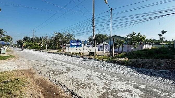 BÁN LÔ ĐẤT NỀN MT THỔ CƯ 210M2 P AN HỘI BẾN TRE - VĨNH LONG