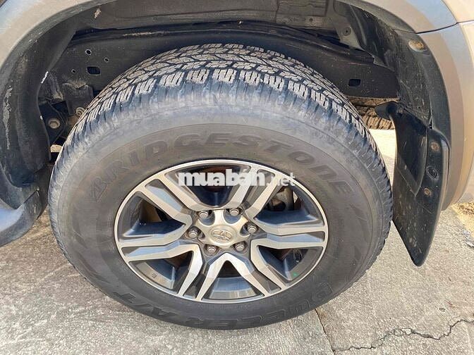 Toyota Fortuner 2019 Xăng Bạc