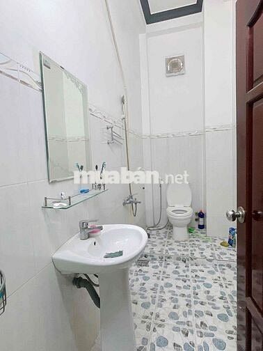 🌻C.G - CHO THUÊ NHÀ TRỆT 2 LẦU SÂN THƯỢNG MẶT TIỀN ĐƯỜNG NGUYỄN HIỀN