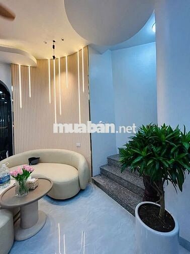 Bán nhà Linh Quang, mặt ngõ 2.5m lô góc , 20m ra hồ, hơn 8 tỷ, KD nhỏ