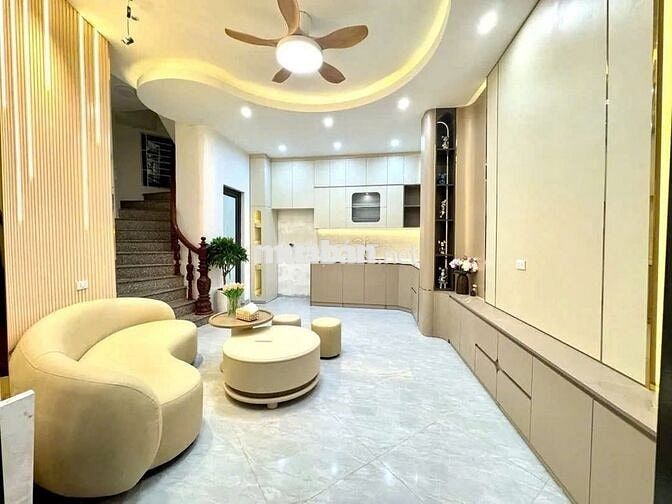 Bán nhà Linh Quang, mặt ngõ 2.5m lô góc , 20m ra hồ, hơn 8 tỷ, KD nhỏ