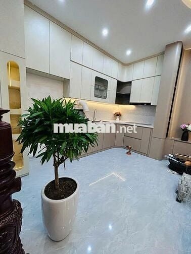 Bán nhà Linh Quang, mặt ngõ 2.5m lô góc , 20m ra hồ, hơn 8 tỷ, KD nhỏ