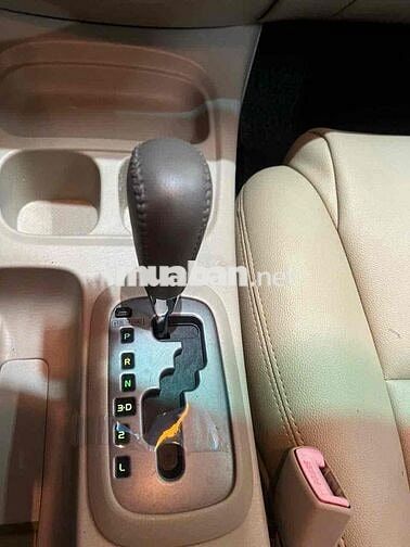 Toyota Fortuner máy dầu std