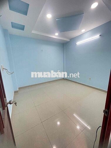 Nhà Bán DT 3m90x11m41 . 1 lửng .1 lầu  Đường Đình Hoà . p13 Q8