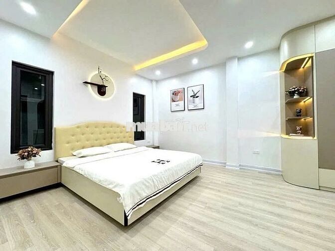 Bán nhà Linh Quang, mặt ngõ 2.5m lô góc , 20m ra hồ, hơn 8 tỷ, KD nhỏ