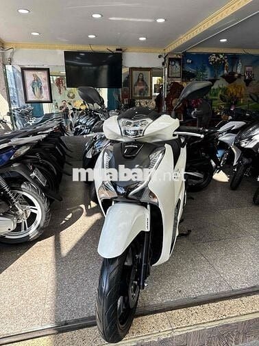 SH 125i 2017 Smartkey Trắng Đen BSTP Chính Chủ