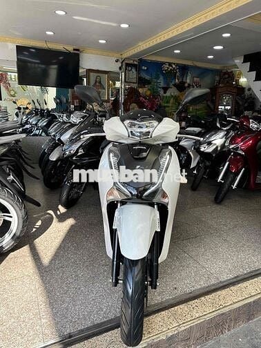 SH 125i 2017 Smartkey Trắng Đen BSTP Chính Chủ
