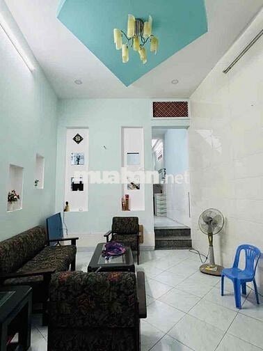 GẦN CHỢ TÂN ĐỊNH QUẬN 1 – HẺM XE HƠI - CÁCH MẶT T.IỀN VÀI CĂN – 3TẦNG