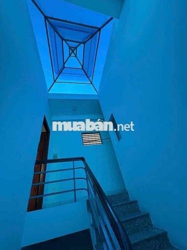 GẦN CHỢ TÂN ĐỊNH QUẬN 1 – HẺM XE HƠI - CÁCH MẶT T.IỀN VÀI CĂN – 3TẦNG