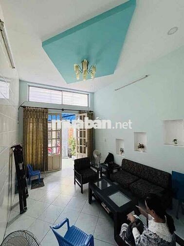 GẦN CHỢ TÂN ĐỊNH QUẬN 1 – HẺM XE HƠI - CÁCH MẶT T.IỀN VÀI CĂN – 3TẦNG