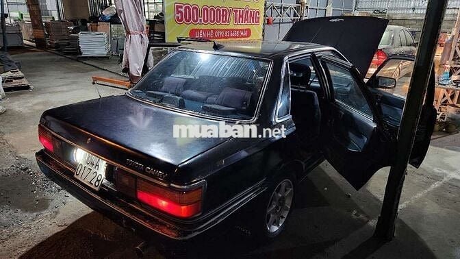 Camry cửa nóc 1988 còn kiểm giá rẻ