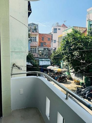 Cho thuê nhà Trần Khắc Chân, Quận 1, 3,7x11m, 1 lầu