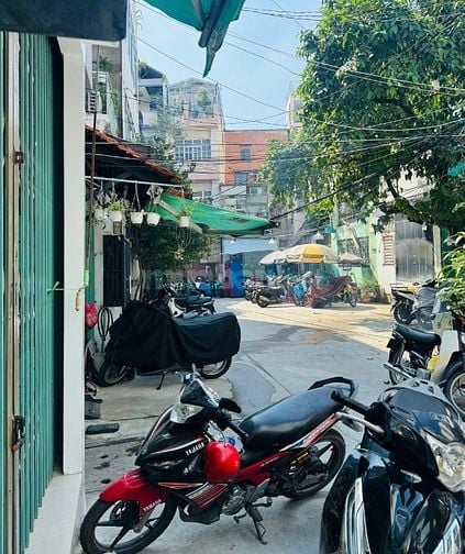 Cho thuê nhà Trần Khắc Chân, Quận 1, 3,7x11m, 1 lầu