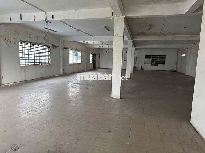 CHO THUÊ GẦN 1500m2 NGAY SÁT ĐƯỜNG TRƯỜNG CHINH, QUẬN 12