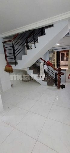 Cho thuê nhà 3PN đường Quang Trung, phường 10, Gò Vấp