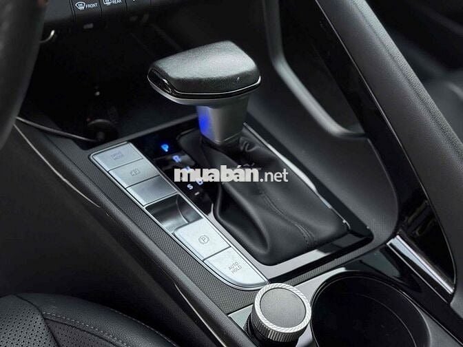 Hyundai Elantra 2023 1.6 AT Đặc biệt - 9500 km