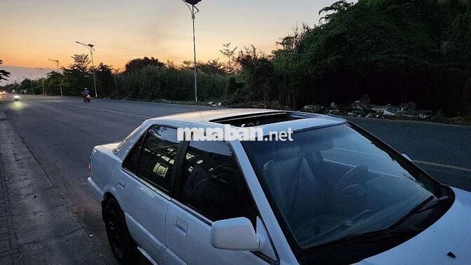 Honda Accord cửa nóc, đèn mắt chớp 1986