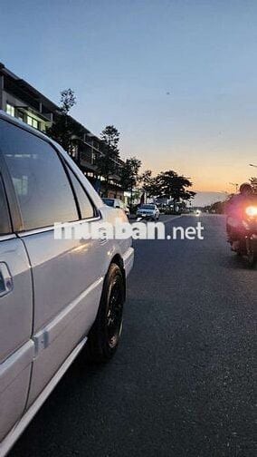 Honda Accord cửa nóc, đèn mắt chớp 1986