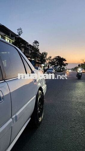 Honda Accord cửa nóc, đèn mắt chớp 1986