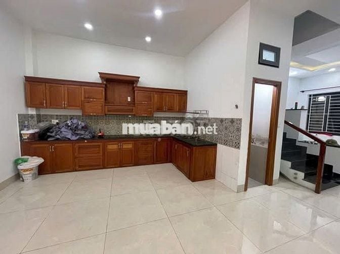 Cho thuê nhà 3PN, 3WC — Linh Tây, Thủ Đức