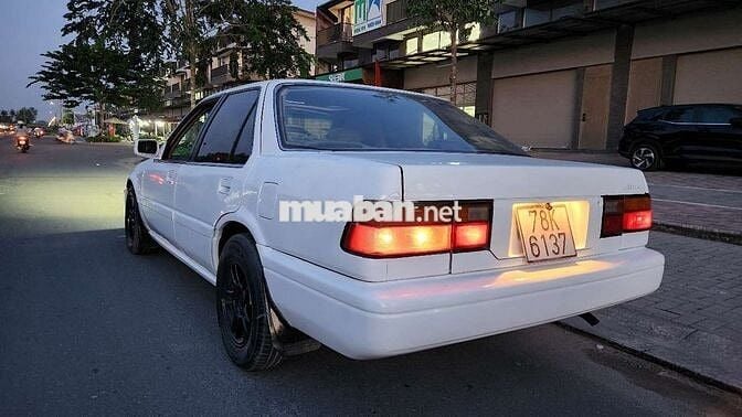 Honda Accord cửa nóc, đèn mắt chớp 1986