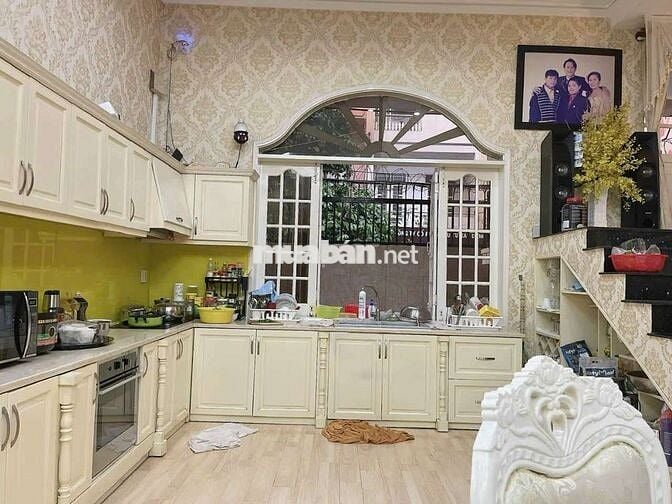 BIỆT THỰ PHỔ QUANG 10X20,3L, P2.TB