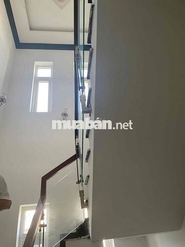 căn góc 2mt trương thị hoa . 4lầu xây ở kiên cố. giá 6,9tỷ bớt lộc