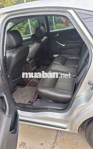 FoModeo,,phiên bản 2,3,,cưc đep sx 2010 AT