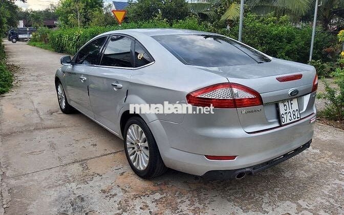 FoModeo,,phiên bản 2,3,,cưc đep sx 2010 AT