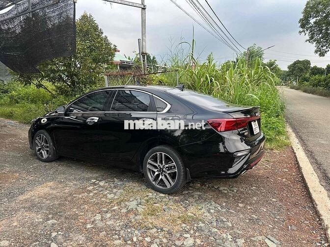 Kia Cerato prenium 2.0 2020 - 75000 km