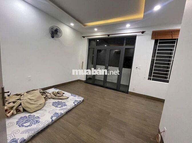 Cho thuê nhà 3PN, 3WC — Linh Tây, Thủ Đức