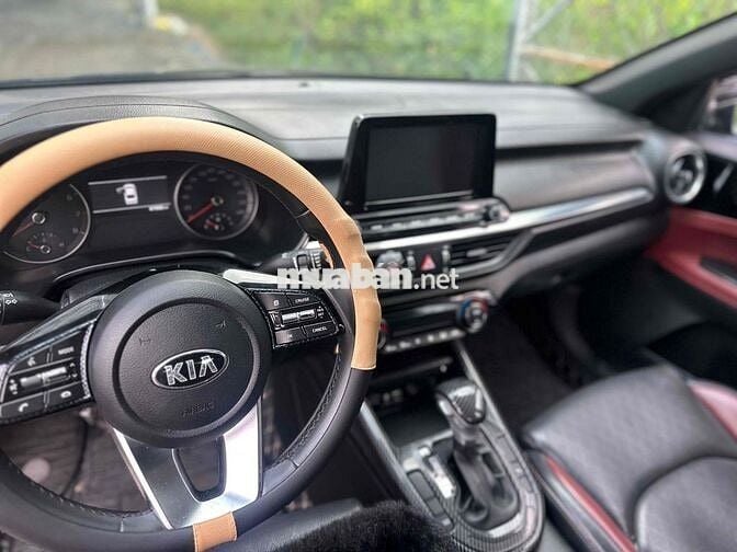 Kia Cerato prenium 2.0 2020 - 75000 km