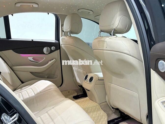 Gia Đình Cần Bán Mercedes C200 Exclusive - SX 2020
