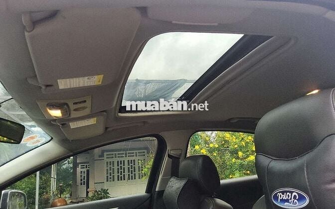 FoModeo,,phiên bản 2,3,,cưc đep sx 2010 AT