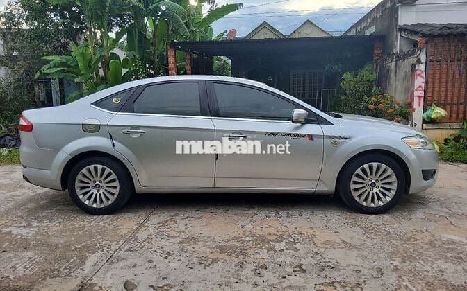 FoModeo,,phiên bản 2,3,,cưc đep sx 2010 AT