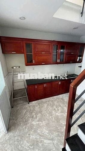 Cho thuê nhà mt ql kinh doanh buôn bán giá 7tr có bớt